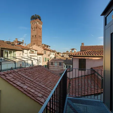 아파트 In Near Torre Guinigi *