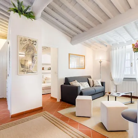 Penthouse With Private Garden * Lucca