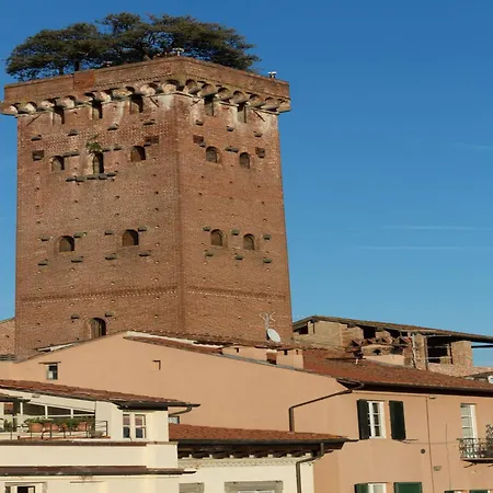 Penthouse With Private Garden Lucca